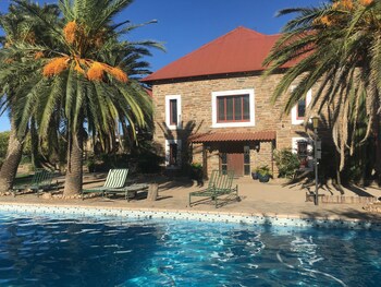 Dusternbrook Safari Guest Farm