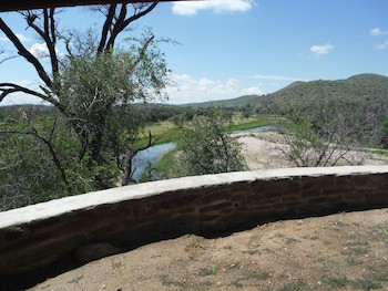 Dusternbrook Safari Guest Farm