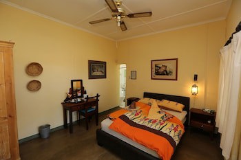 Dusternbrook Safari Guest Farm