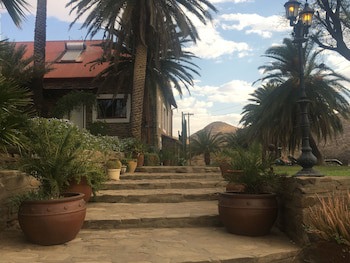 Dusternbrook Safari Guest Farm