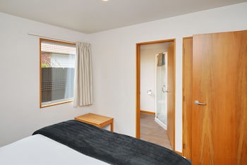 306 Motel Apartments