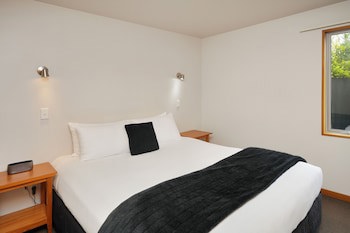 306 Motel Apartments