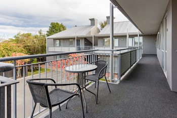 306 Motel Apartments