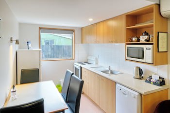 306 Motel Apartments