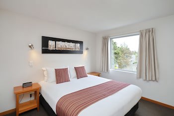 306 Motel Apartments