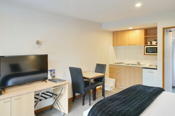 306 Motel Apartments