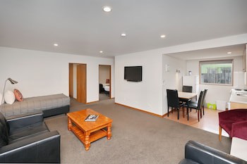 306 Motel Apartments