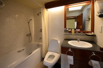 Bagan Thiripyitsaya Sanctuary Resort