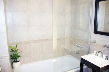 Arenales Suites