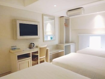 Alron Hotel Kuta Powered By Archipelago