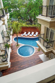 Alron Hotel Kuta Powered By Archipelago