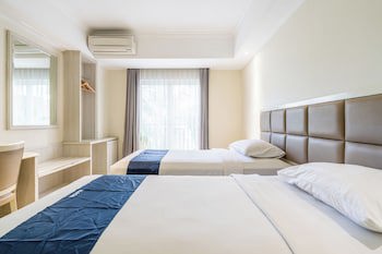 Alron Hotel Kuta Powered By Archipelago