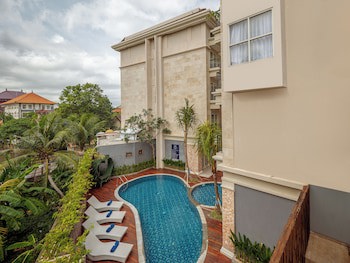 Alron Hotel Kuta Powered By Archipelago