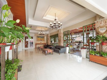 Alron Hotel Kuta Powered By Archipelago
