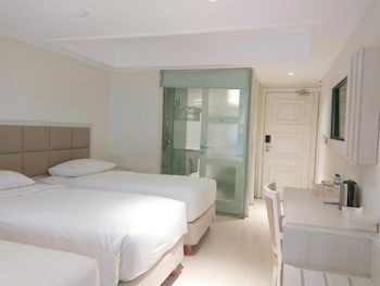 Alron Hotel Kuta Powered By Archipelago