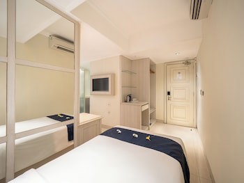 Alron Hotel Kuta Powered By Archipelago
