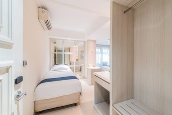 Alron Hotel Kuta Powered By Archipelago
