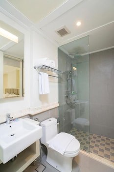 Alron Hotel Kuta Powered By Archipelago