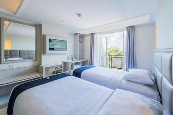 Alron Hotel Kuta Powered By Archipelago