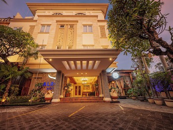 Alron Hotel Kuta Powered By Archipelago