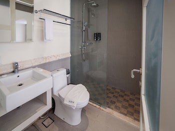 Alron Hotel Kuta Powered By Archipelago