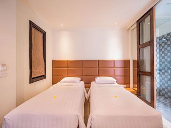 Alron Hotel Kuta Powered By Archipelago