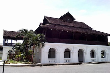 Diamond River Ping Petch-Ngam Hotel