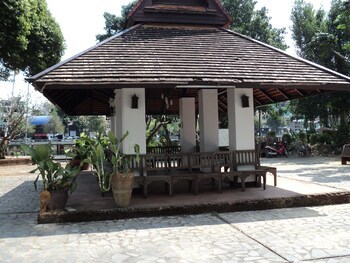Diamond River Ping Petch-Ngam Hotel