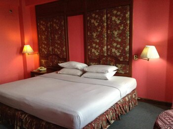 Diamond River Ping Petch-Ngam Hotel