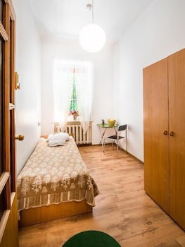 Downtown Forest Hostel & Camping
