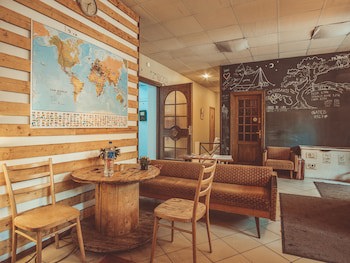 Downtown Forest Hostel & Camping
