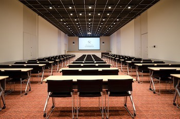 Courtyard By Marriott Tokyo Station