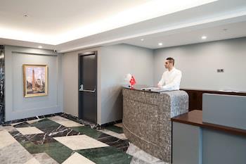 Expoist Hotel