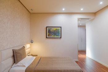 La Boheme Hotel