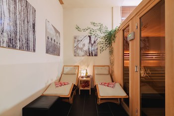 La Boheme Hotel