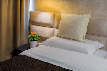 La Boheme Hotel