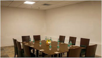 Hotel Mumbai House Airoli Navi Mumbai