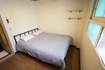 Beewon Guest House - Hostel