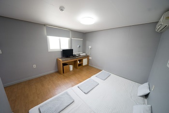 Beewon Guest House - Hostel