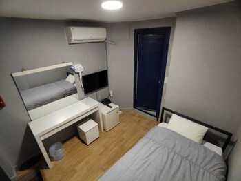 Beewon Guest House - Hostel