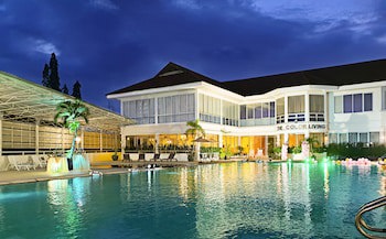 The Color Living Hotel