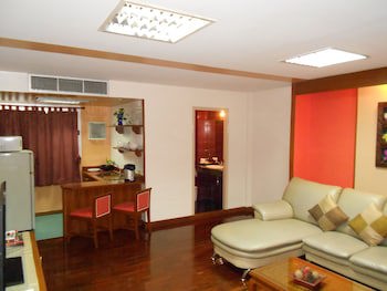 Bs Court Boutique Residence