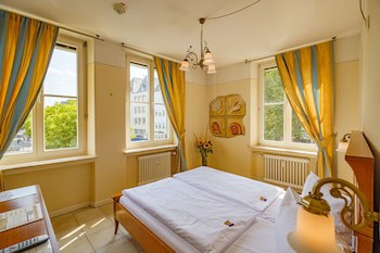 XII Apostel Hotel Albergo galeri fotoğrafı