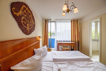 XII Apostel Hotel Albergo galeri fotoğrafı