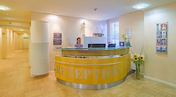XII Apostel Hotel Albergo fotoğrafı