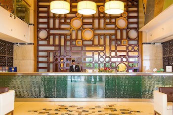 Six Seasons Hotel