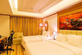 Six Seasons Hotel