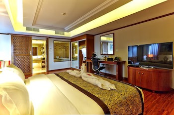 Six Seasons Hotel
