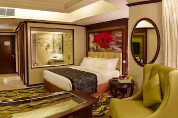 Six Seasons Hotel