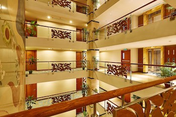 Six Seasons Hotel